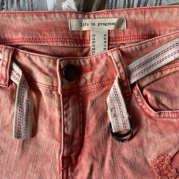 Life in Progress pink distressed jeans size 27 - Picture 2 of 3